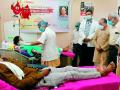 रक्तदानासाठी उत्स्फूर्तपणे सरसावले गडचिरोलीकर युवक - Marathi News | Gadchirolikar youth spontaneously rushed for blood donation | Latest gadchiroli News at Lokmat.com