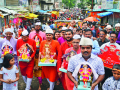 बाप्पा आले घरी; महापुरातून उभारी - Marathi News | Bappa came home; Emerging from the floodplain | Latest kolhapur News at Lokmat.com