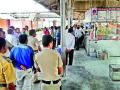 मनमाड रेल्वेस्थानकात गॅसगळती - Marathi News | Gasoline at Manmad Railway Station | Latest nashik News at Lokmat.com