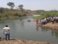 वालदेवी नदीपात्रात दोन युवक बुडाले, एकाचा मृतदेह काढण्यात यश - Marathi News | Two youths drowned in the Valdevi river bed, the success of the removal of one's body | Latest nashik News at Lokmat.com