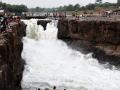 गंगापूर धरणातील विसर्ग पंधरा दिवस सुरूच राहणार - Marathi News | Discharge from Gangapur dam will continue for fortnight | Latest nashik News at Lokmat.com