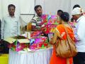 रत्नागिरी : तीन दिवसांत तीन हजार डझन हापूसची लक्षणीय विक्री - Marathi News | Ratnagiri: Significant sales of three thousand dozen hapus in three days | Latest ratnagiri News at Lokmat.com