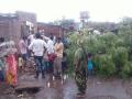 वादळी पावसाने पत्रे उडाली, वृक्ष कोसळले, वीजपुरवठा खंडीत  - Marathi News | Storms hit the trees, the trees collapsed, the power supply was stopped | Latest dhule News at Lokmat.com