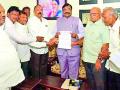 ओबीसींचे पालकमंत्र्यांना साकडे - Marathi News | OBC's Guardian Minister | Latest chandrapur News at Lokmat.com