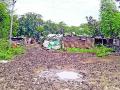 गुलाबवाडी झाली ‘चिखलवाडी’ - Marathi News | Gulabwadi became 'Chikhalwadi' | Latest jalgaon News at Lokmat.com