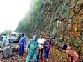 गणपती घाटात दरड कोसळली - Marathi News | The rift in the Ganpati Ghat collapsed | Latest nashik News at Lokmat.com