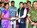 शहीद कुटुंबीयांचे सांत्वन - Marathi News | The consolation of martyrs family | Latest gadchiroli News at Lokmat.com