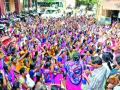 अंगणवाडी कर्मचाºयांचा ठिय्या - Marathi News | Stick to Anganwadi workers | Latest nashik News at Lokmat.com