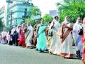 मागण्यांसाठी शिक्षकांचा मोर्चा धडकला - Marathi News | The teacher's front row for the demands | Latest nashik News at Lokmat.com
