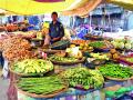 जिल्ह्यातील आठवडे बाजार सुरू करण्याची मागणी - Marathi News | Demand to start weekly market in the district | Latest nashik News at Lokmat.com
