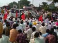 नित्रूड येथे शेतकऱ्यांचे रास्ता रोको आंदोलन - Marathi News | Farmers' Road Roko agitation at Nitrud | Latest beed News at Lokmat.com