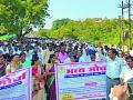 शिक्षकांची मोर्चाद्वारे धडक - Marathi News | Teacher rocks through morcha | Latest chandrapur News at Lokmat.com
