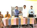 बार्शीटाकळी तालुक्यातील शिक्षकांना इंग्रजी, गणित व भाषेचे धडे! - Marathi News | Teaching of English, Mathematics and Language to teachers in Barshitakali taluka! | Latest akola News at Lokmat.com