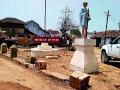 बापूंच्या विचारांनी प्रेरित होऊन ५० वर्षांपूर्वी उभारला पुतळा - Marathi News | Statue raised 50 years ago, inspired by Bapu's ideas | Latest gadchiroli News at Lokmat.com