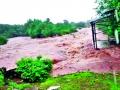 गोंदे दुमाला परिसरात पूरस्थिती गंभीर - Marathi News | Gondi Dumala area severe in flood situation | Latest nashik News at Lokmat.com