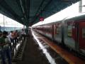 इगतपुरी रेल्वे स्थानकात पहाटेपासून दुरंतो थांबविली - Marathi News |  Duranto stopped at Igatpuri train station from dawn | Latest nashik News at Lokmat.com