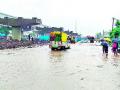पिंपळगाव बसवंत शहर जलमय - Marathi News | Pimpalgaon Basant City | Latest nashik News at Lokmat.com