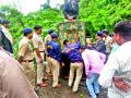 बिबट्याला पकडण्यासाठी लावले १३ पिंजरे - Marathi News | 13 cages to catch a leopard | Latest nashik News at Lokmat.com