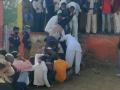पोलीस बंदोबस्तात खत वाटप - Marathi News | Distribution of fertilizer in police custody | Latest nashik News at Lokmat.com