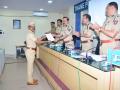 इराणी सोनसाखळी चोरटयांना पकडणा-या नौपाडा पोलिसांना ठाणे आयुक्तांनी केले सन्मानित - Marathi News | Naipada police arrested for seizing ira-stolen chieftains by Thane Commissioner | Latest thane News at Lokmat.com