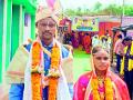 पित्याच्या मृत्युचे दु:ख पचवून ‘ती’ बोहल्यावर चढली - Marathi News | Grieving for her father's death, she married | Latest yavatmal News at Lokmat.com