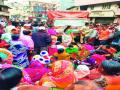 अतिक्रमण विभागाच्या वाहनासमोर ठिय्या - Marathi News | Strike in front of encroachment vehicle | Latest nashik News at Lokmat.com