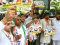 खेकड्यांवर ‘३०२’ गुन्हा दाखल करा- ‘तिवरे’ धरण प्रकरणी ‘राष्टवादी युवक’ची मागणी - Marathi News | Submit '302' on Crab | Latest kolhapur News at Lokmat.com