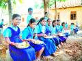 तीन लाख विद्यार्थ्यांना सुट्टीतही मिळणार आहार - Marathi News | Three lakh students get food in the holiday | Latest nashik News at Lokmat.com