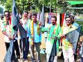 काँग्रेसने दाखविले आठवलेंना काळे झेंडे - Marathi News | Eighteen black flag shows by Congress | Latest bhandara News at Lokmat.com