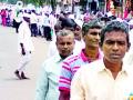 जिल्हाधिकारी कार्यालयावर मोर्चा - Marathi News | A front of the Collector's office | Latest chandrapur News at Lokmat.com