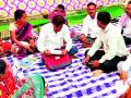 केरोसीन हॉकर्स फेडरेशनचे उपोषण - Marathi News | Kerosene Hawkers Federation's Fasting | Latest chandrapur News at Lokmat.com