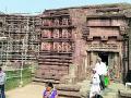 मंदिराचा जीर्णाेद्धार संथगतीने - Marathi News | Restoration of the temple temporarily | Latest gadchiroli News at Lokmat.com