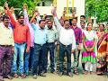 महसूल कर्मचारी बेमुदत संपावर - Marathi News | Revenue staff on unpaid strike | Latest gadchiroli News at Lokmat.com