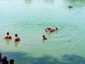 तलावात बुडालेल्या तरुणाचा मृतदेह सापडला - Marathi News | The body of the young man found lying in the pool was found | Latest gondia News at Lokmat.com