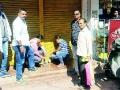 थकबाकीदारांचे दुकान केले सील - Marathi News | shops seal | Latest gondia News at Lokmat.com