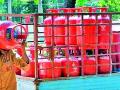 सणासुदीच्या काळात गॅस सिलिंडरचा भडका - Marathi News | Gas cylinders in festive season | Latest gondia News at Lokmat.com