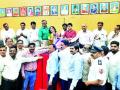 मालेगाव मनपात अधिकारी, कर्मचाऱ्यांचा सत्कार - Marathi News | Malegaon Manip Officer, Employees Felicitated | Latest nashik News at Lokmat.com