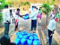 पेठ तालुक्यातील ११०० कष्टकऱ्यांना मदत - Marathi News | Assistance to 3 hard workers in Peth taluka | Latest nashik News at Lokmat.com