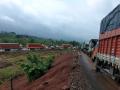 कोटंबी घाटात चक्काजाम - Marathi News | Cobbling in Kotbi Ghat | Latest nashik News at Lokmat.com