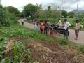 तुटलेल्या वीजवाहक तारेतून मेंढी, दोन मुलांना लागला शॉक - Marathi News | Sheep and two children were shocked by a broken wire | Latest nashik News at Lokmat.com
