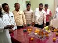 परभणी : अधिकाऱ्यांच्या टेबलावर फेकली खराब फळे ! - Marathi News | Parbhani: Bad fruits thrown at officers' tables! | Latest parabhani News at Lokmat.com