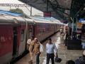 मध्य रेल्वेची सेवा पूर्वपदावर - Marathi News | On the eve of service of the Central Railway | Latest nashik News at Lokmat.com