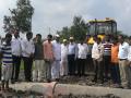 नांदूरशिंगोटे परिसरातील शिवार रस्त्यांच्या कामांना सुरुवात - Marathi News | Commencement of Shivar road works in Nandurshingote area | Latest nashik News at Lokmat.com