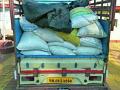 काळ्या बाजारात जाणारे धान्य जप्त - Marathi News | Seized grains in black market | Latest yavatmal News at Lokmat.com
