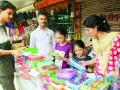 औरंगाबादेत शालेय साहित्याचा बाजार फुलला - Marathi News | The school material of Aurangabad school flourished | Latest chhatrapati-sambhajinagar News at Lokmat.com