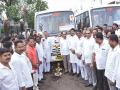 शहर बससेवेचा शुभारंभ : उद्घाटन कार्यक्रमात श्रेयवादाची बस धावली - Marathi News | Launch of City Bus Service: In the inaugural program | Latest ahilyanagar News at Lokmat.com