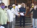 लोकसंघर्ष मोर्चातर्फे तळोदा तहसील कार्यालयावर निदर्शने - Marathi News | Demonstration at Taloda tehsil office by Lok Sangharsh Morcha | Latest nandurbar News at Lokmat.com
