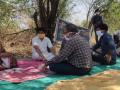 श्रमिकांना विनामूल्य गावी पोहोचवा - Marathi News | Take the workers to the village for free | Latest nandurbar News at Lokmat.com