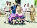 घरफोड्या करणाऱ्या टोळीला अटक - Marathi News | Detainees arrested for gang rape | Latest vardha News at Lokmat.com