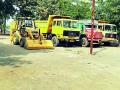 यशोदा नदीपात्रातून चार ट्रक, एक जेसीबी जप्त - Marathi News | Four trucks, one JCB seized from Yashoda river basin | Latest vardha News at Lokmat.com